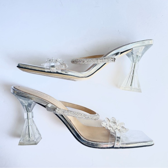 Mach & Mach Crystal Flower Slide
Sandal‎ Heels Silver Clear Tan - Picture 9 of 9